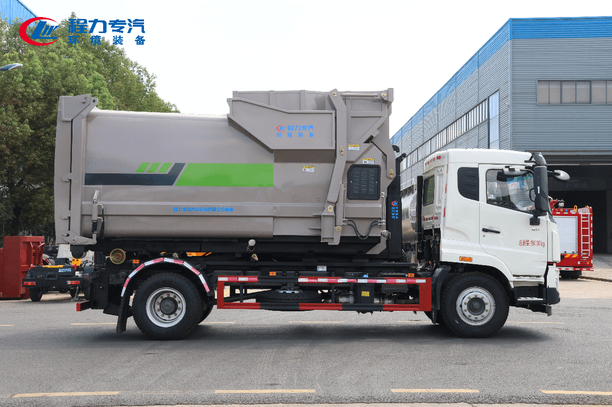 重汽豪沃勾臂垃圾車(chē)