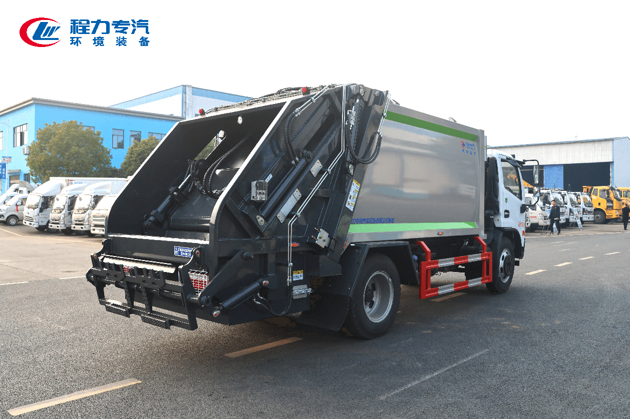 東風(fēng)福瑞卡F7壓縮垃圾車(chē)