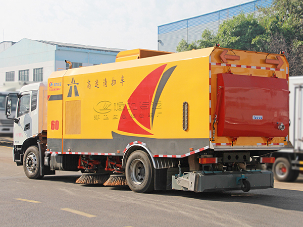 東風天錦高速清掃車